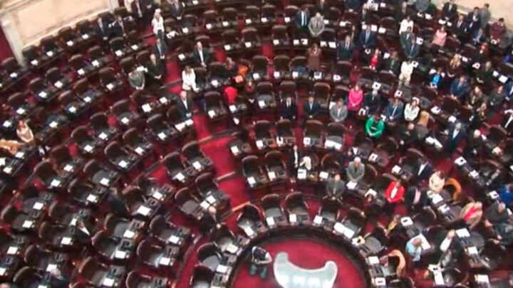 Diputados debaten la reforma del Impuesto a las Ganancias que presentó Massa