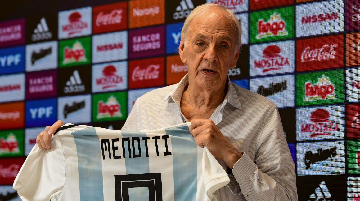 César Luis Menotti, el precursor de un estilo que traspasó al fútbol post thumbnail image