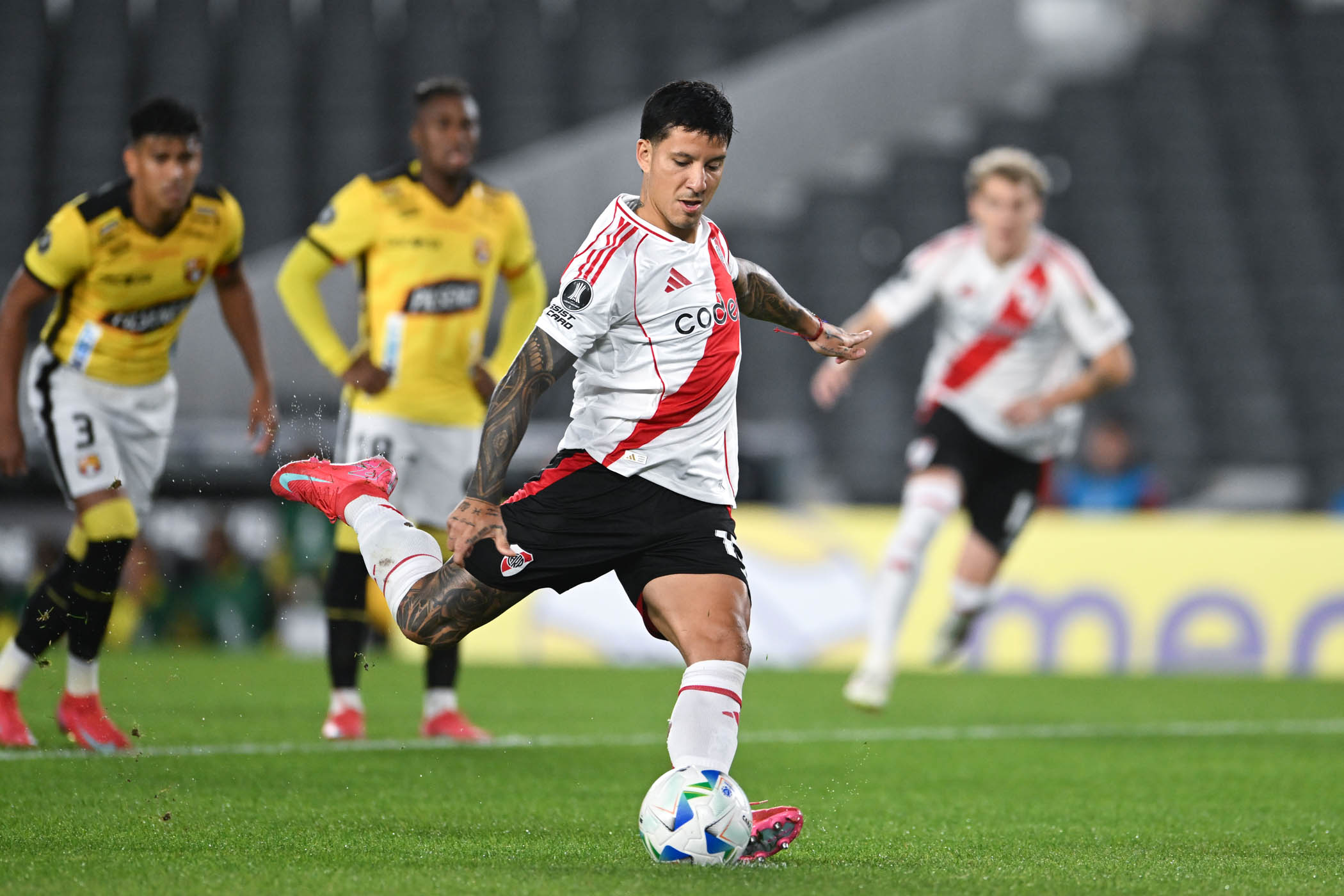Copa Libertadores: River no pudo con Barcelona de Ecuador, igualó 0-0 como local. post thumbnail image